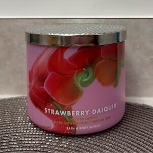 NWT BBW Strawberry Daiquiri 3-Wick Candle bath and body works
